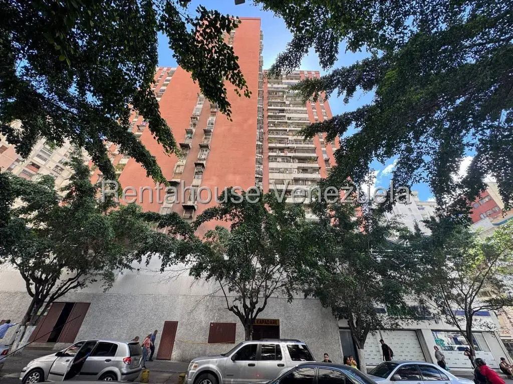 Apartamento en Parroquia La Candelaria, Caracas - 1