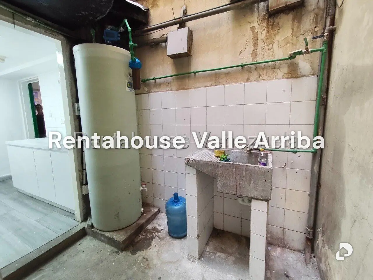 Commercial space in Altamira, Caracas – 17
