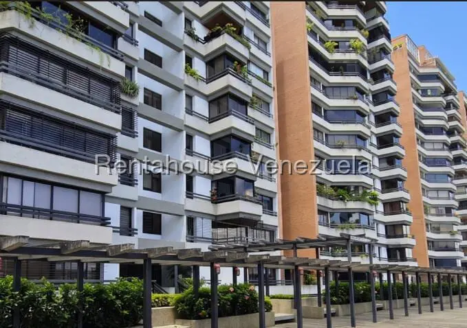 Apartment in Los Naranjos (del Cafetal), Caracas - 1