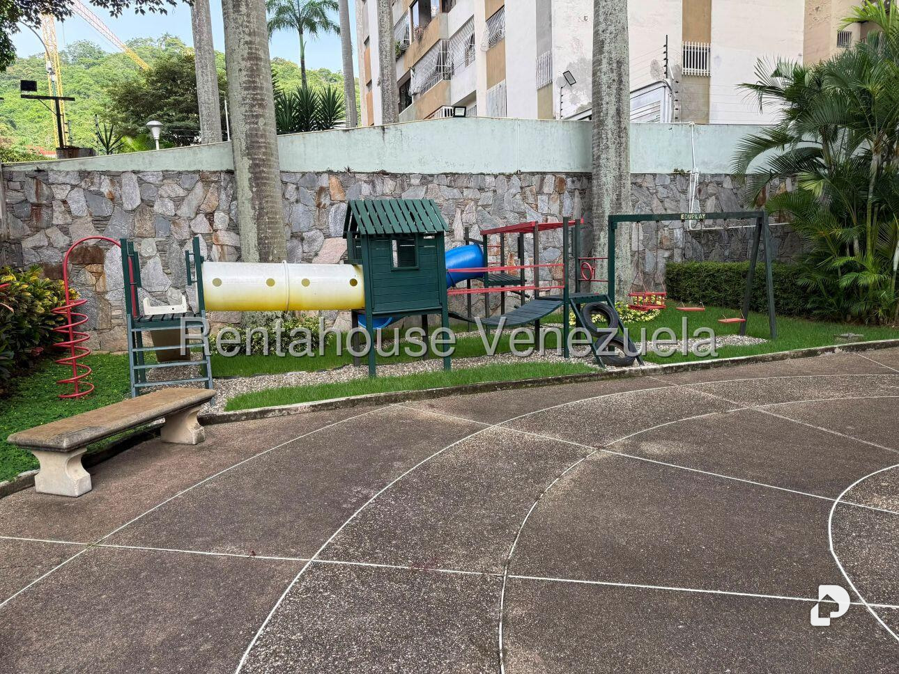 Apartamento en Santa Fe Sur, Caracas – 24