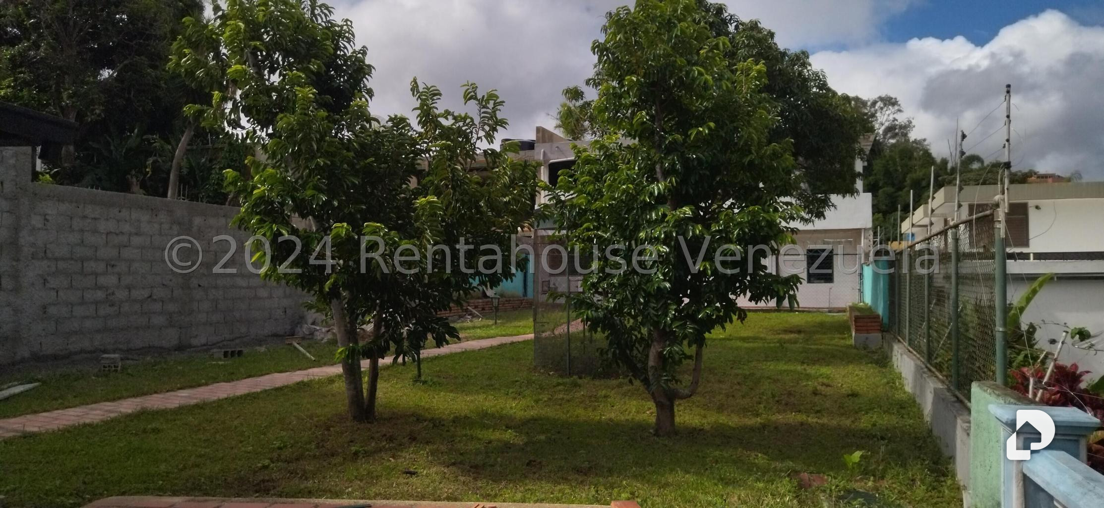 Casa en Los Pomelos, Caracas – 30