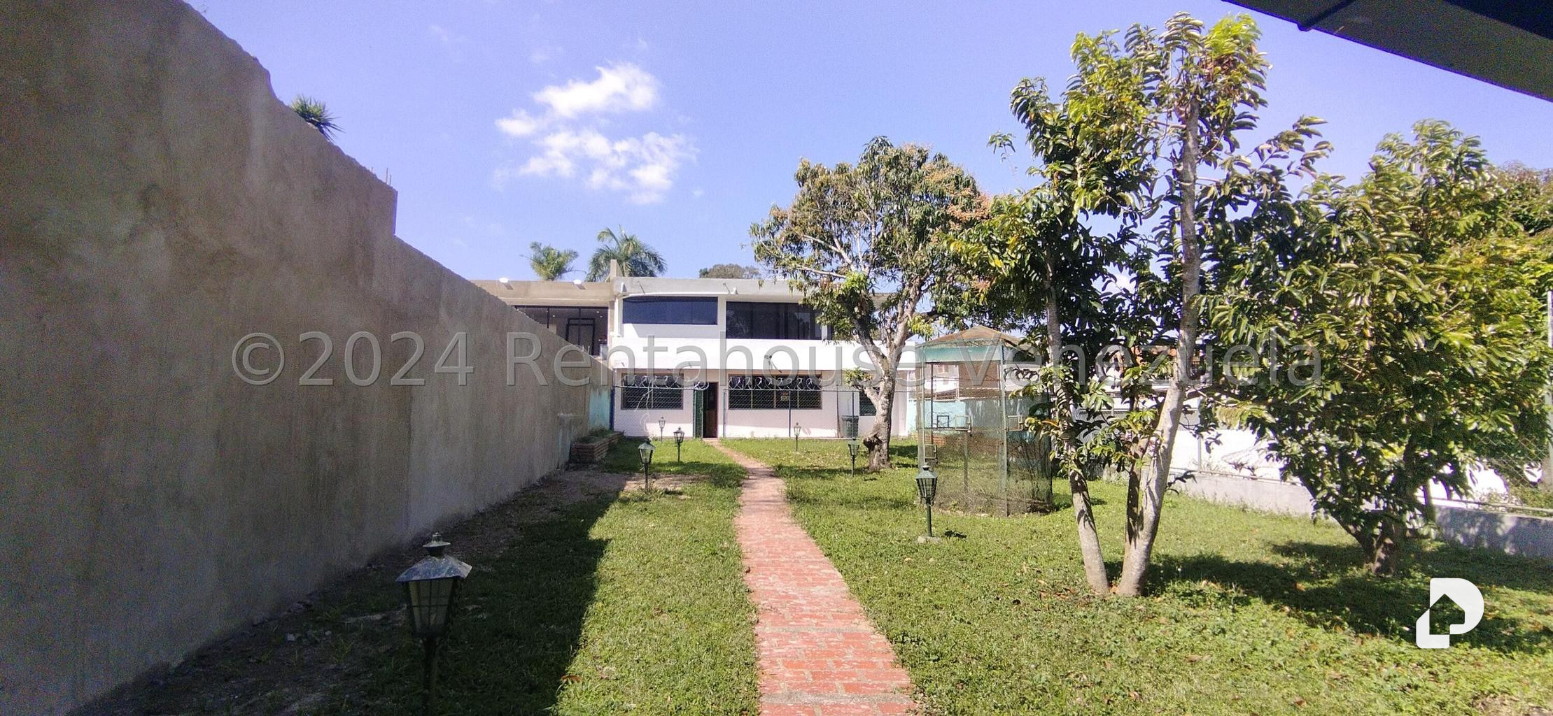 Casa en Los Pomelos, Caracas – 29