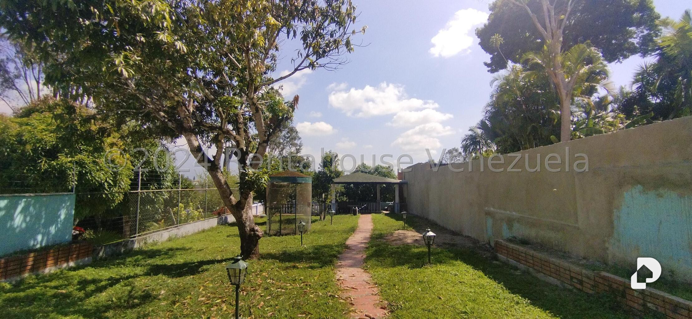 Casa en Los Pomelos, Caracas – 22