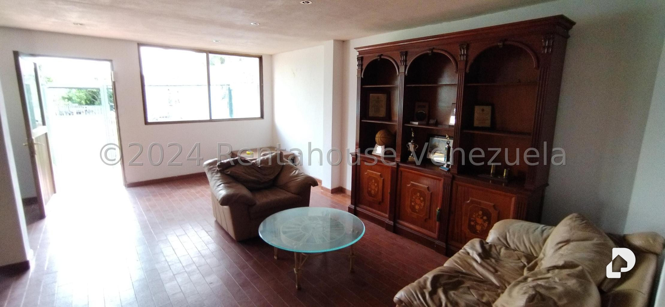 Casa en Los Pomelos, Caracas – 17