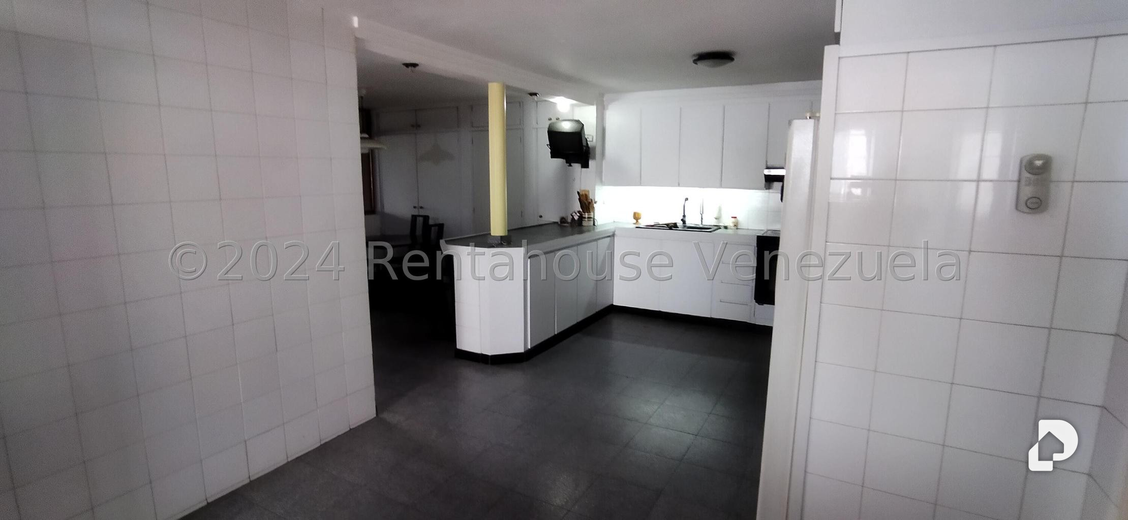 Casa en Los Pomelos, Caracas – 13