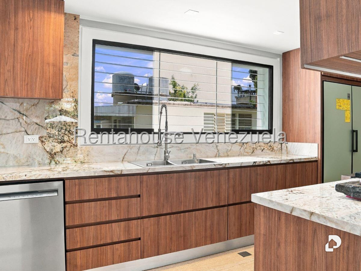 House in Los Palos Grandes, Caracas – 21