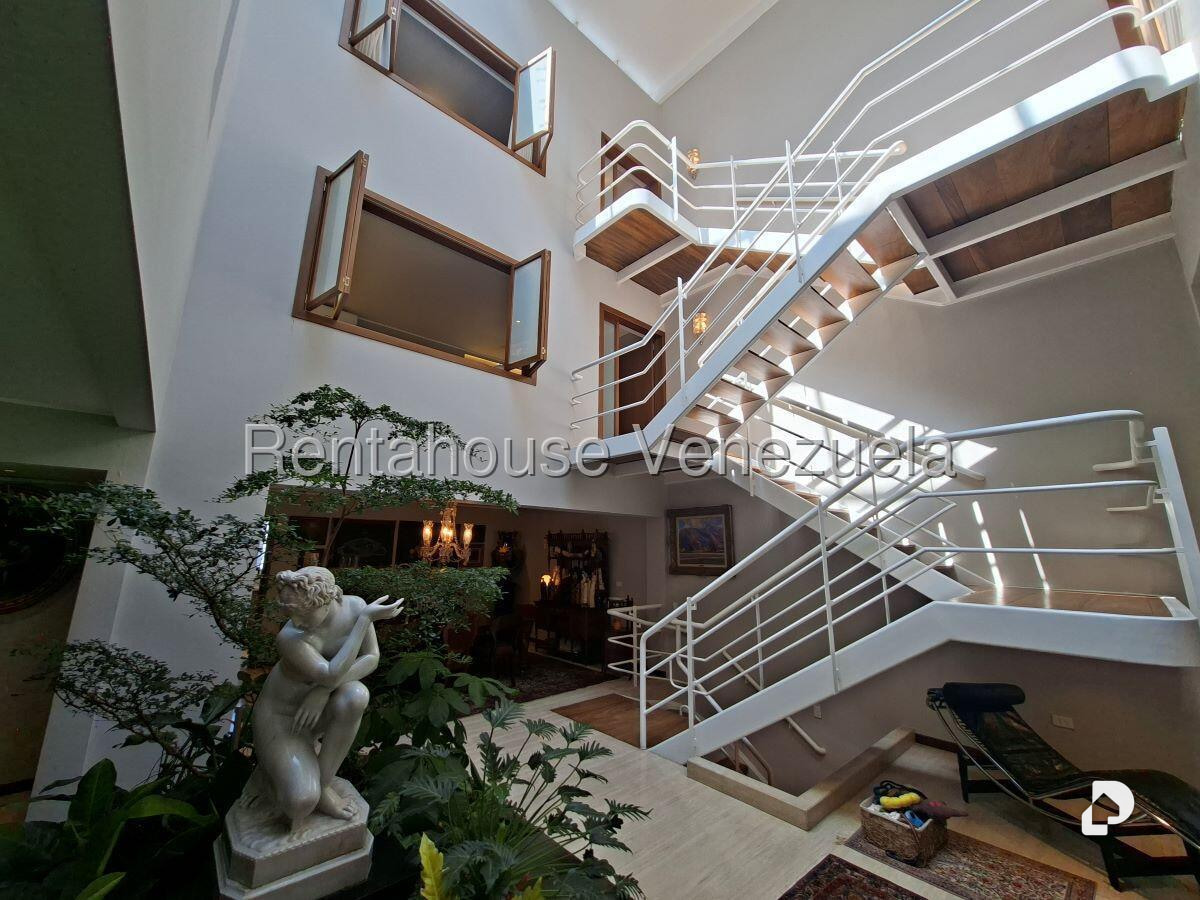 House in Los Palos Grandes, Caracas – 26