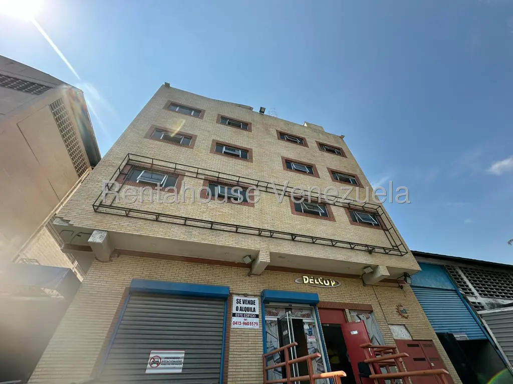 Edificio en La Trinidad, Caracas - 1