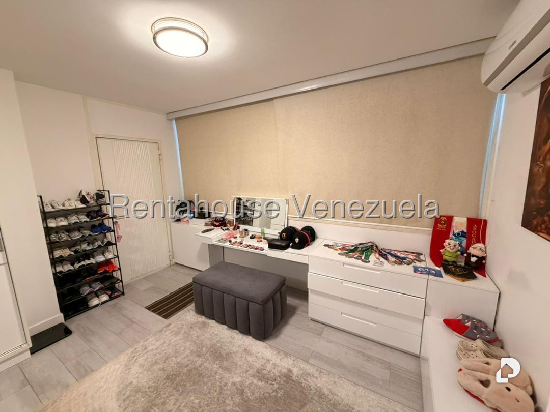 Apartamento en La Florida, Caracas – 18