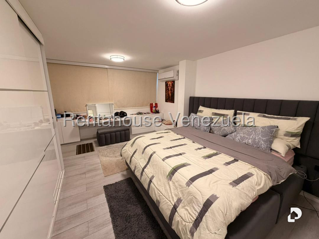 Apartamento en La Florida, Caracas – 17