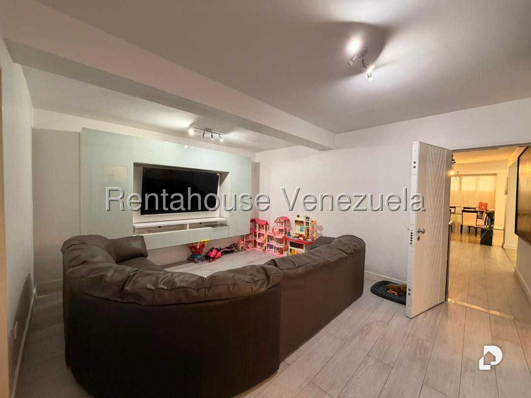 Apartamento en La Florida, Caracas – 12