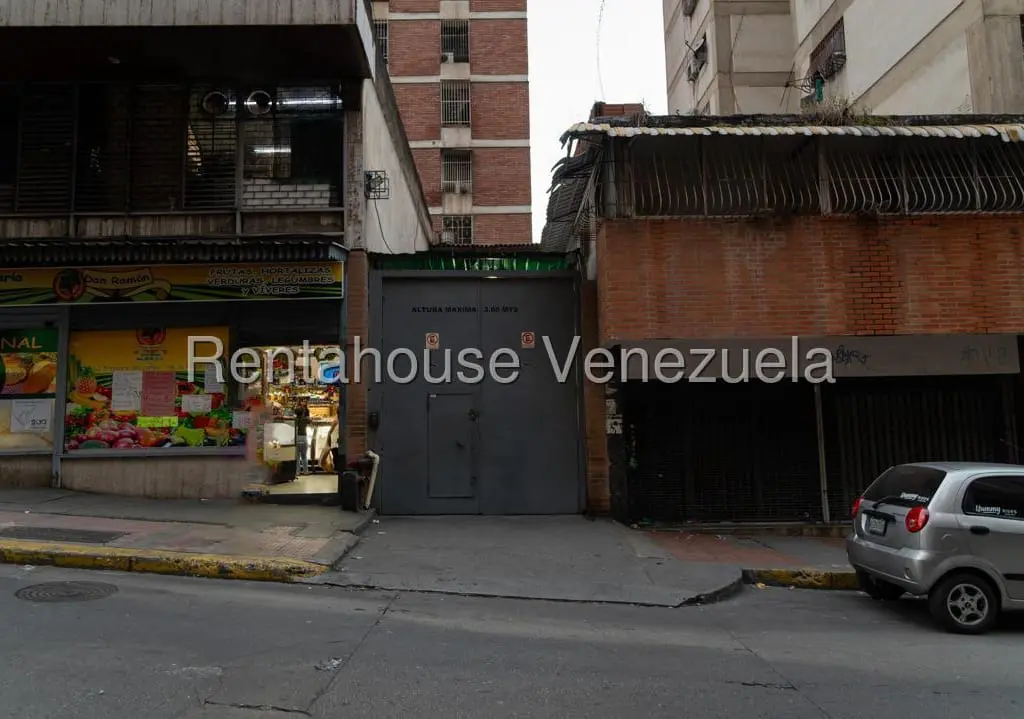 Local comercial en Parroquia La Candelaria, Caracas - 1
