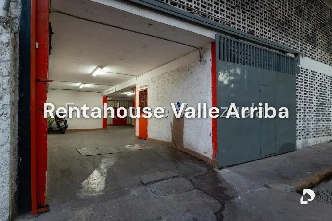 Local comercial en Parroquia La Candelaria, Caracas – 17