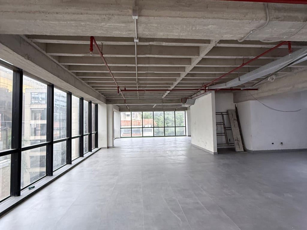 Oficina en Las Mercedes, Caracas - 1
