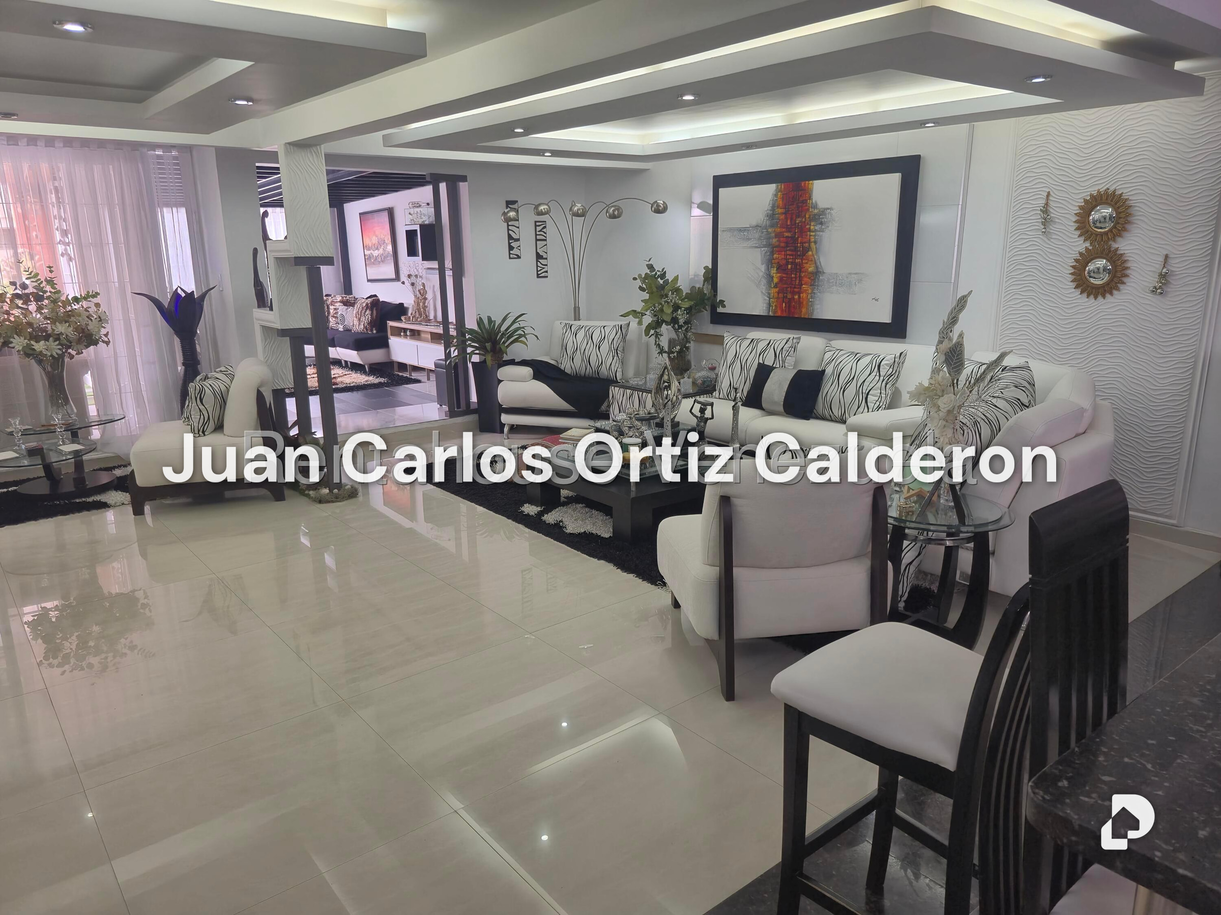 Casa en Cumbres de Curumo, Caracas – 24