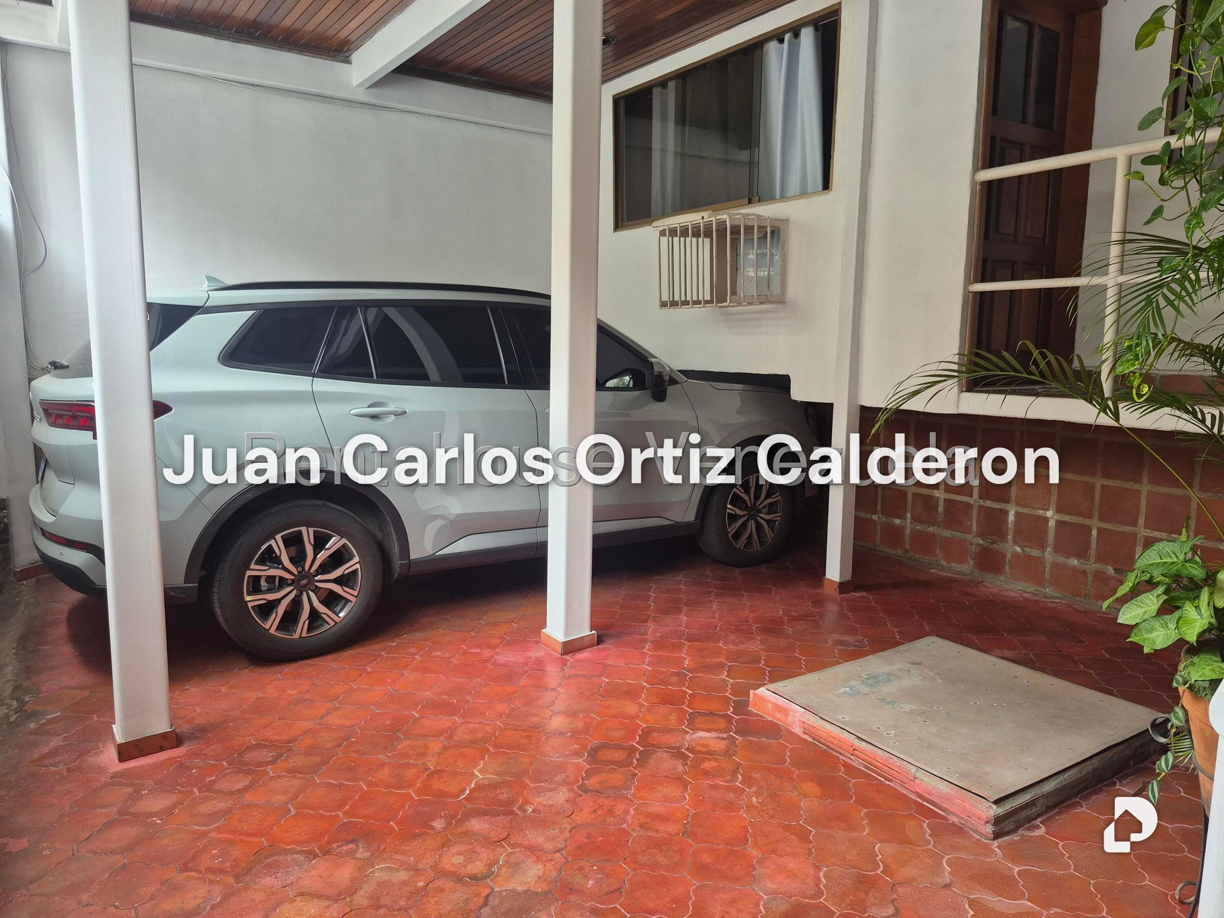 Casa en Cumbres de Curumo, Caracas – 8