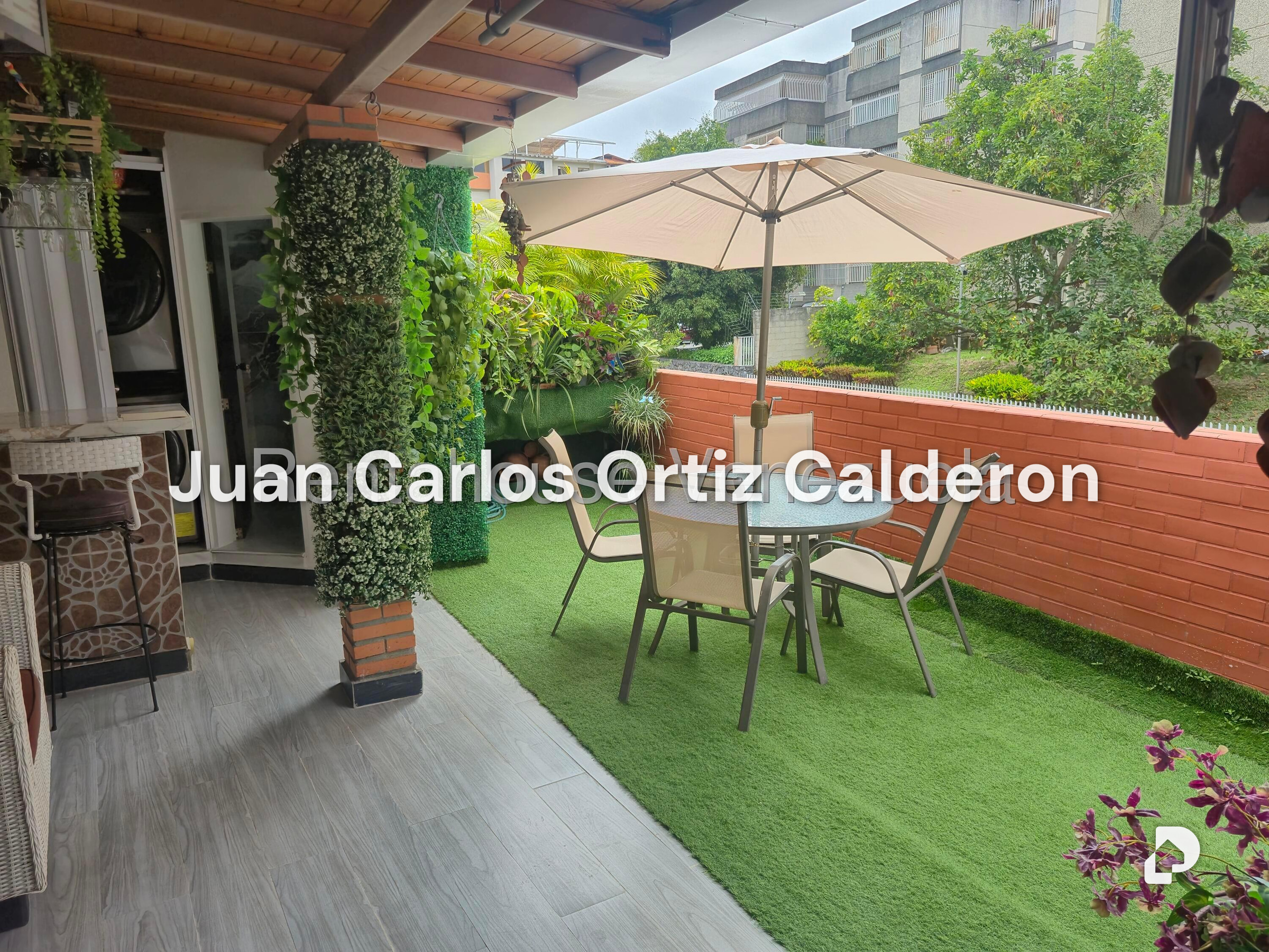Casa en Cumbres de Curumo, Caracas – 30