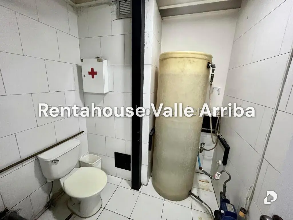 Local comercial en El Recreo, Caracas – 18