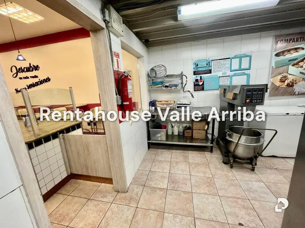 Local comercial en El Recreo, Caracas – 10