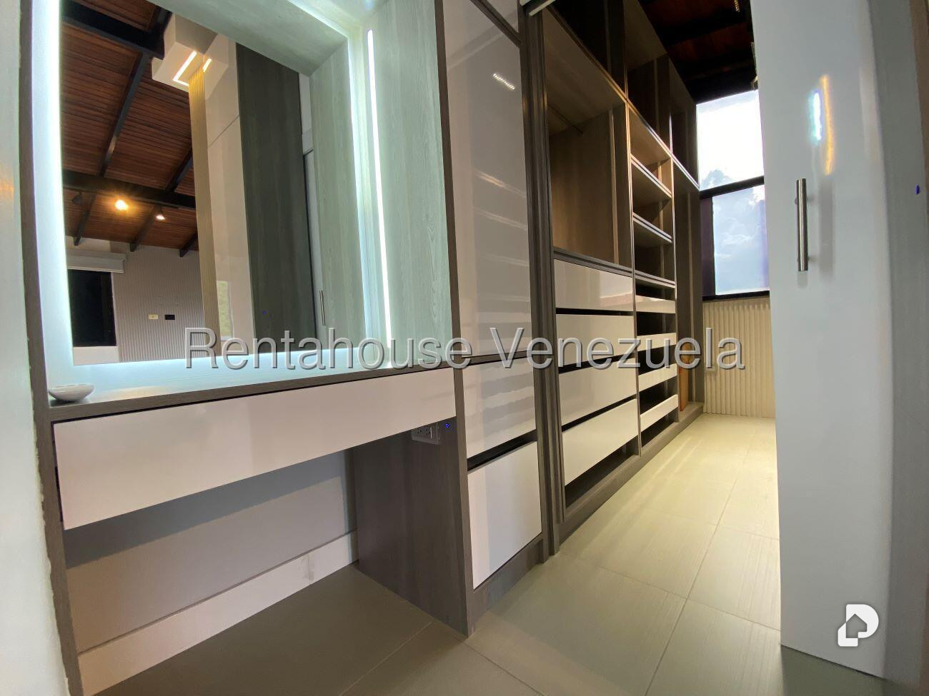 Apartamento en Colinas de La Tahona, Caracas