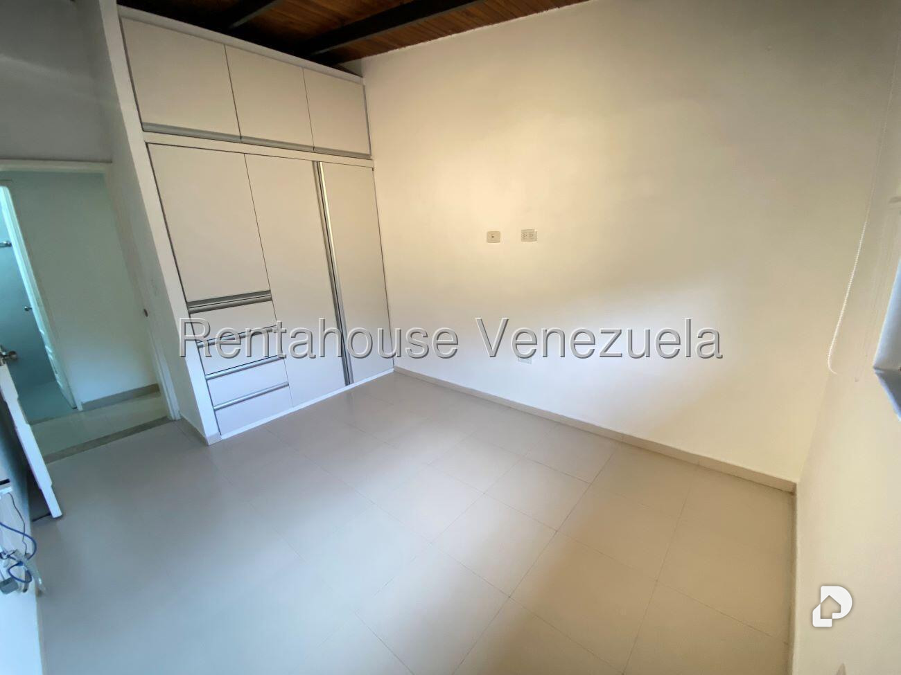 Apartamento en Colinas de La Tahona, Caracas