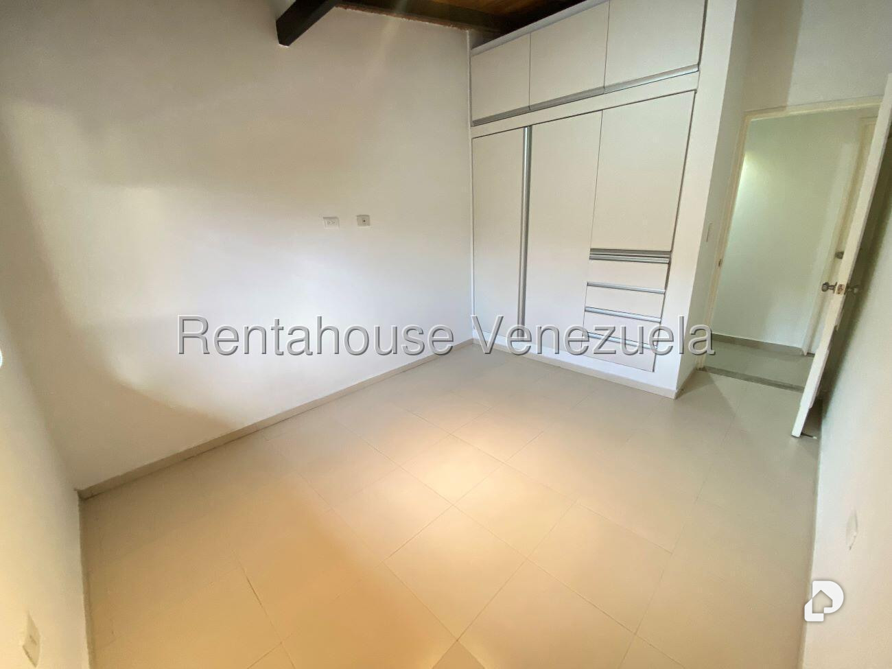 Apartamento en Colinas de La Tahona, Caracas