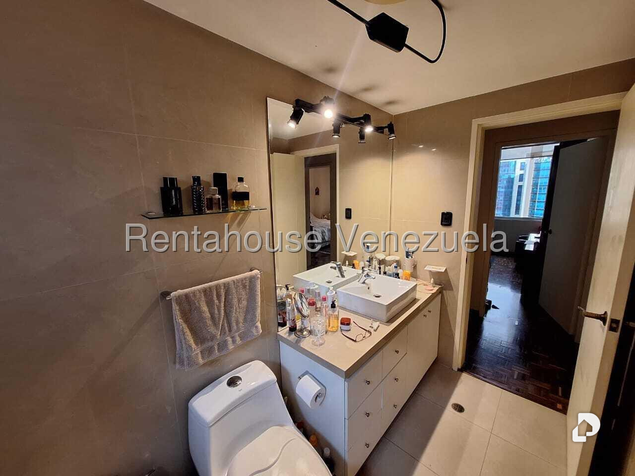 Apartamento en Campo Alegre, Caracas – 13