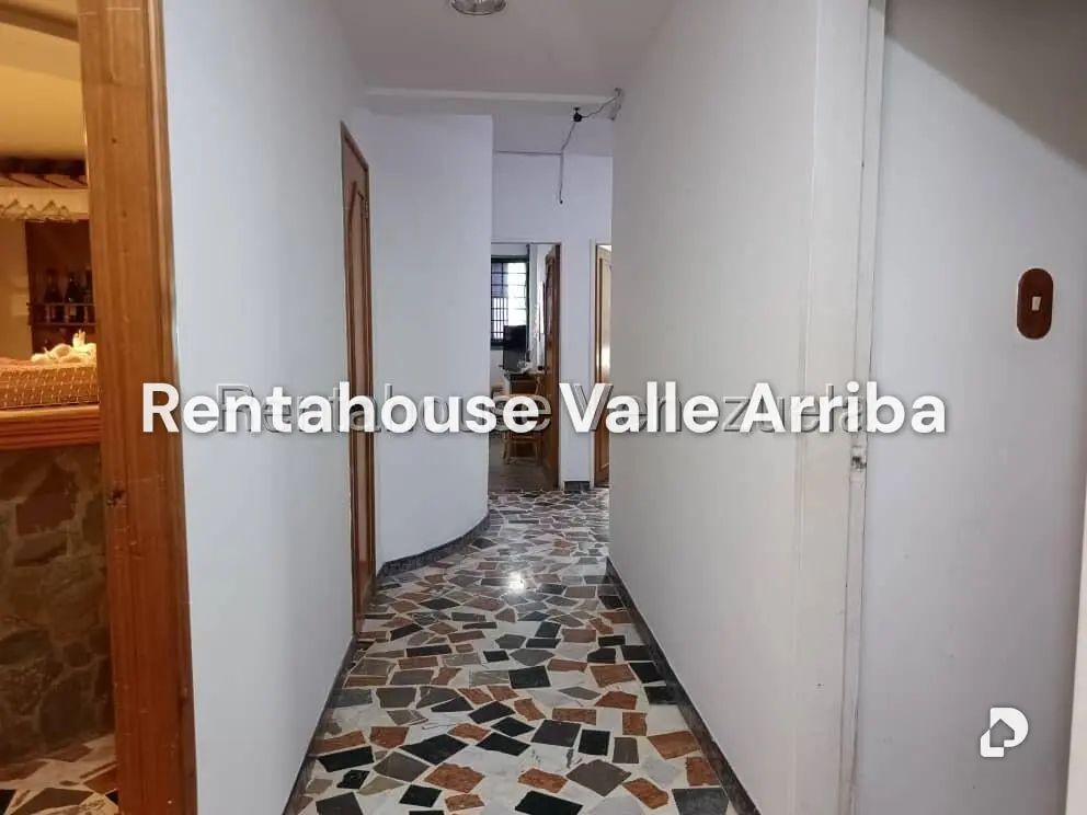 Casa en Colinas de Vista Alegre, Caracas – 18
