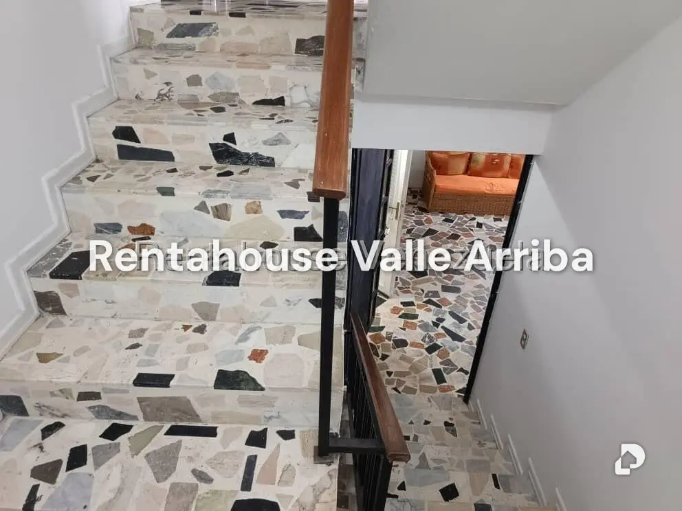 Casa en Colinas de Vista Alegre, Caracas – 28