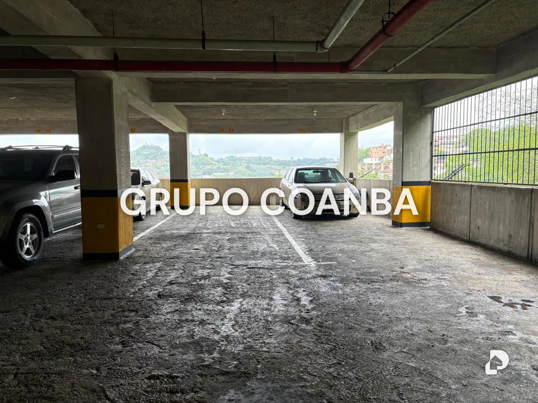 Apartamento en Urb. Miranda, Caracas – 17