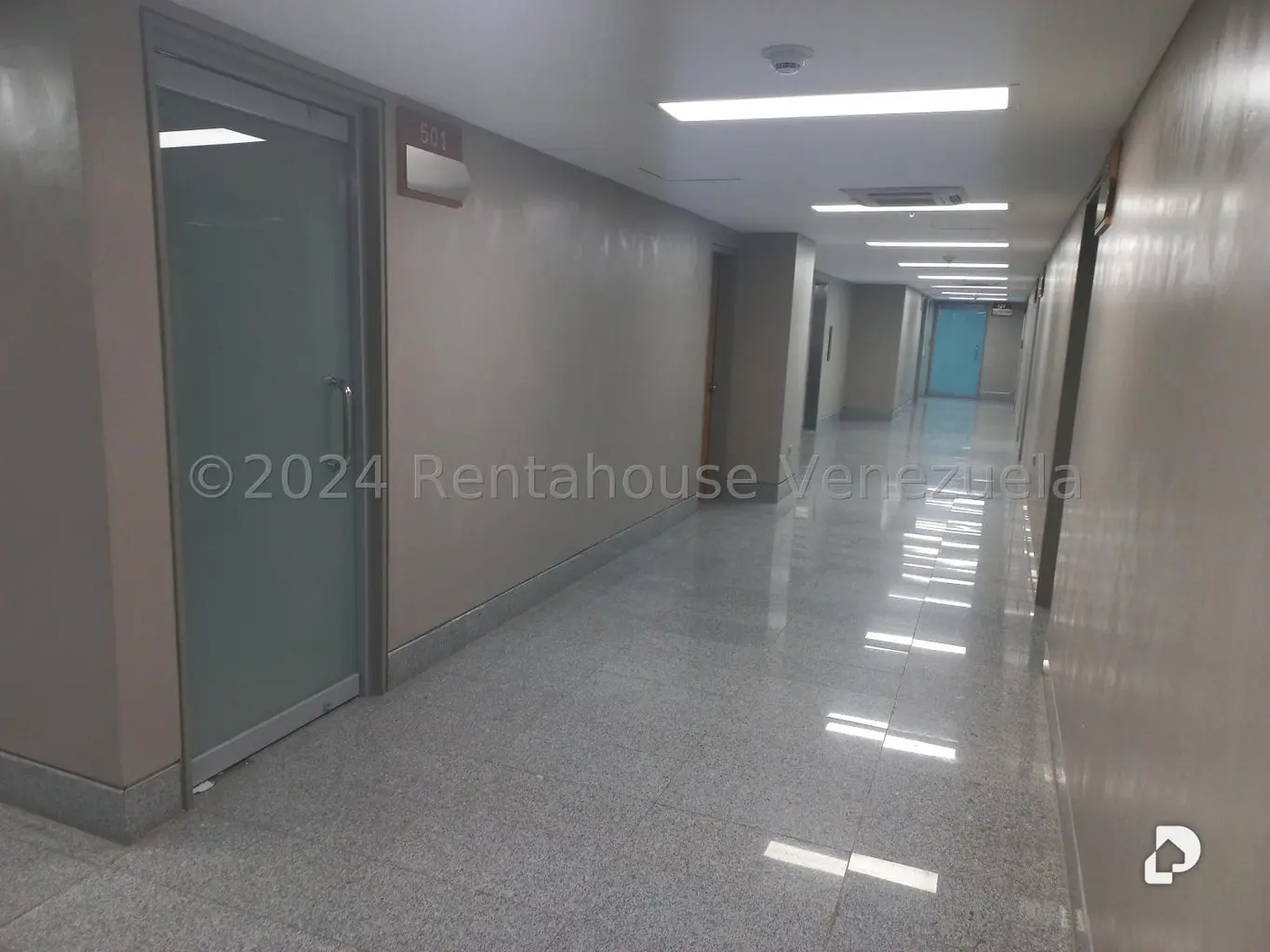 Oficina en Las Mercedes, Caracas – 27