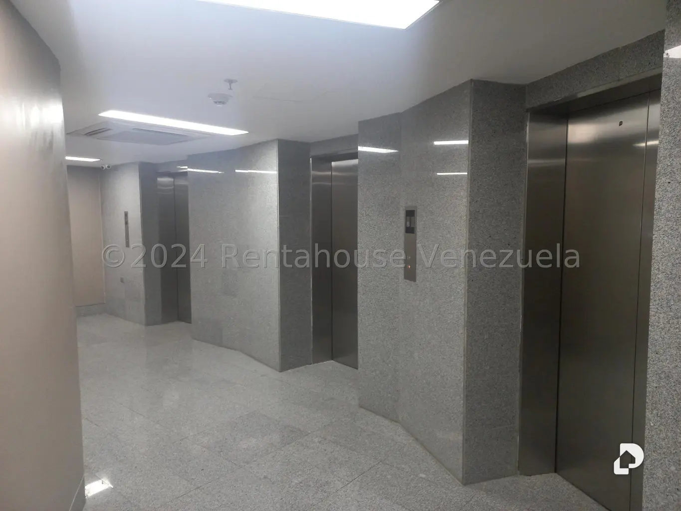 Oficina en Las Mercedes, Caracas – 8