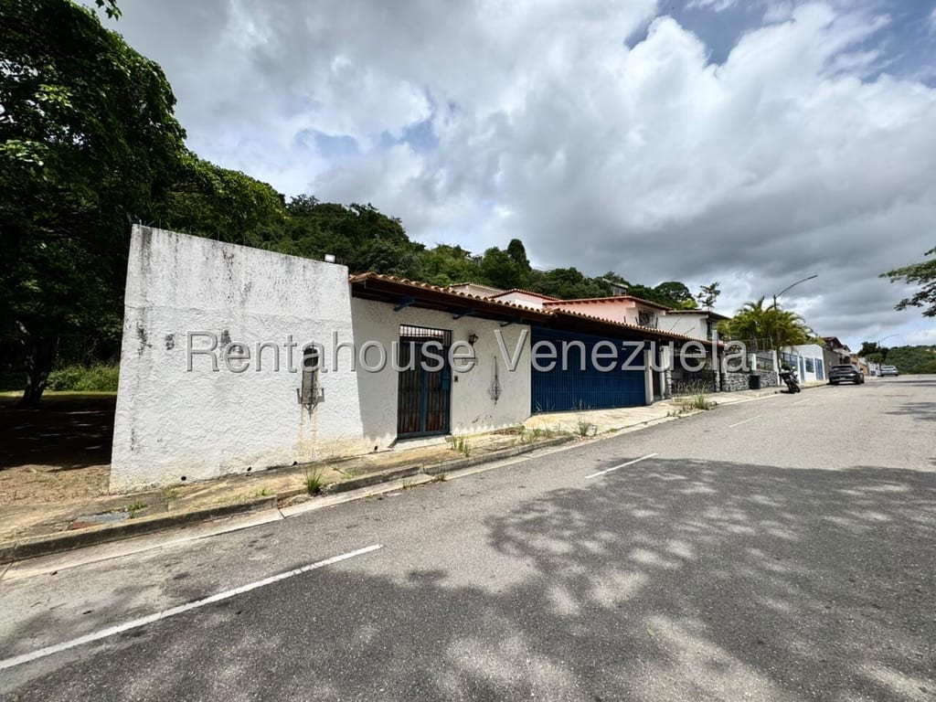 Casa en Santa Paula, Caracas - 1