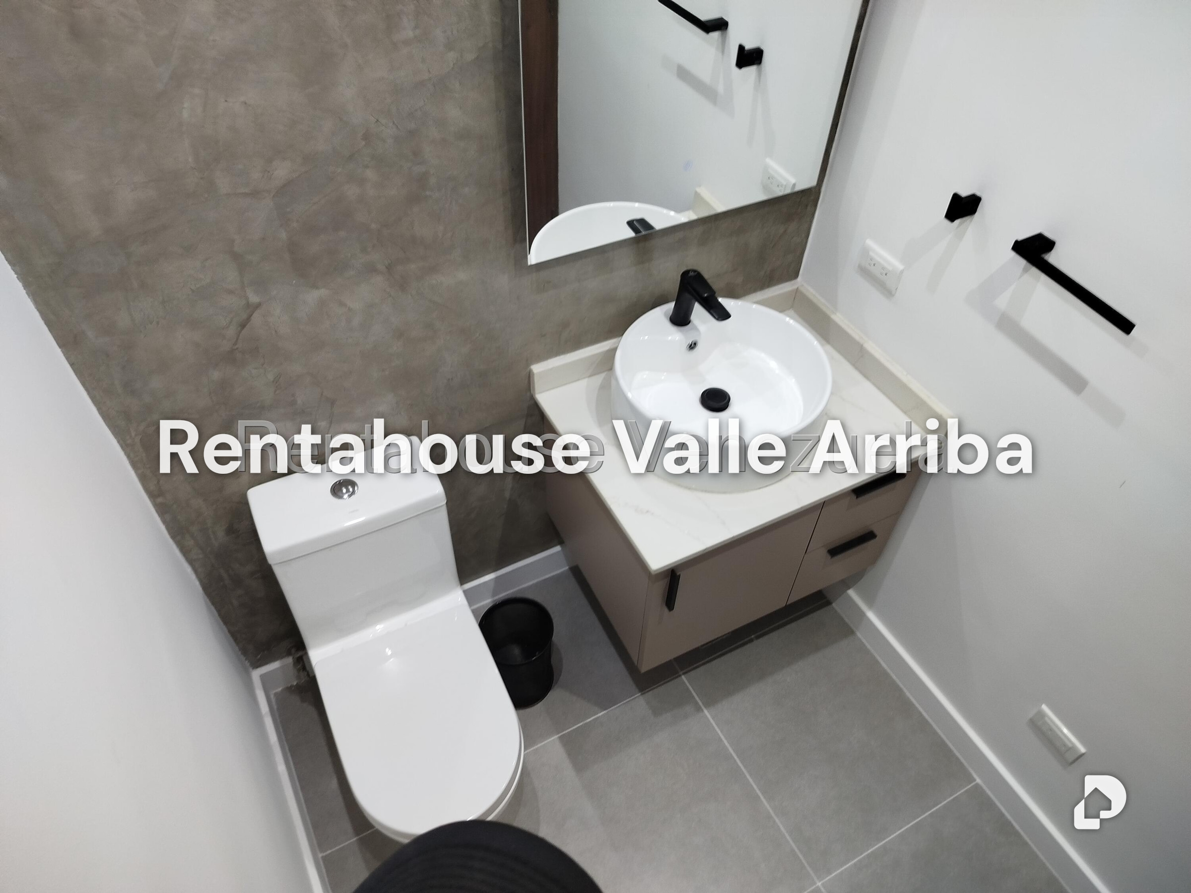 House in Colinas de Bello Monte, Caracas – 28