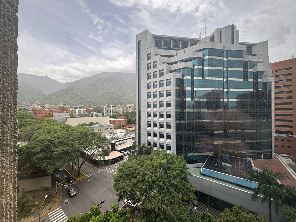 Oficina en La Castellana, Caracas - 1