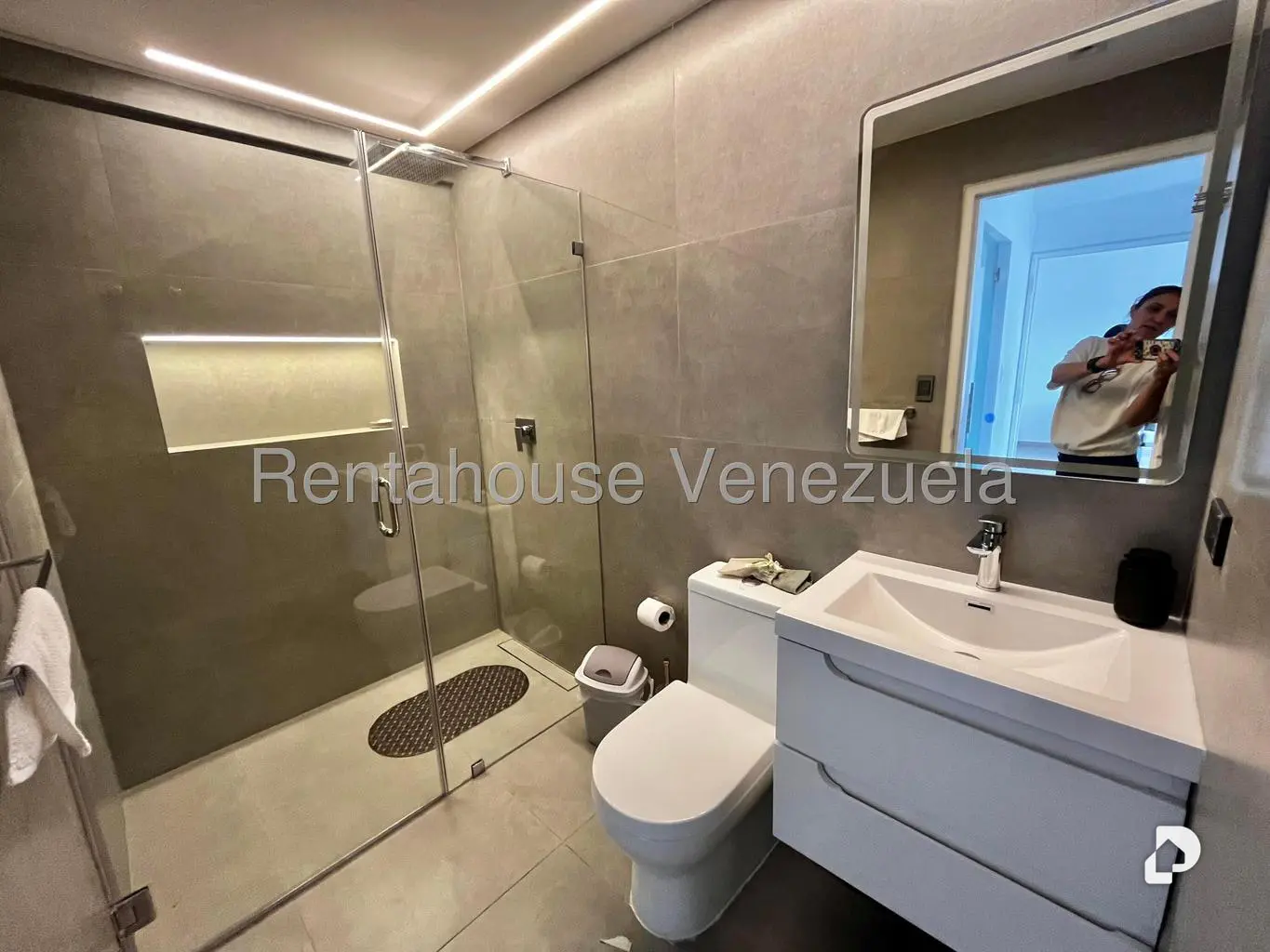 Apartamento en Los Naranjos (del Cafetal), Caracas – 19
