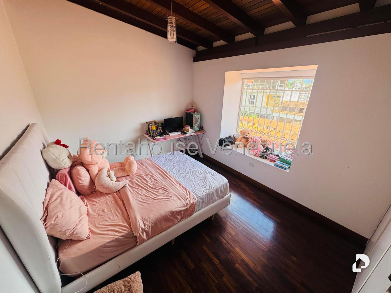 Casa en Santa Fe Norte, Caracas – 30