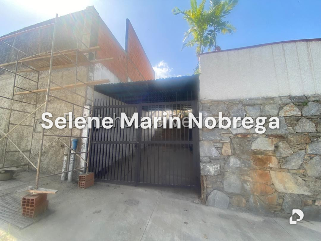Casa en Prados del Este, Caracas – 26