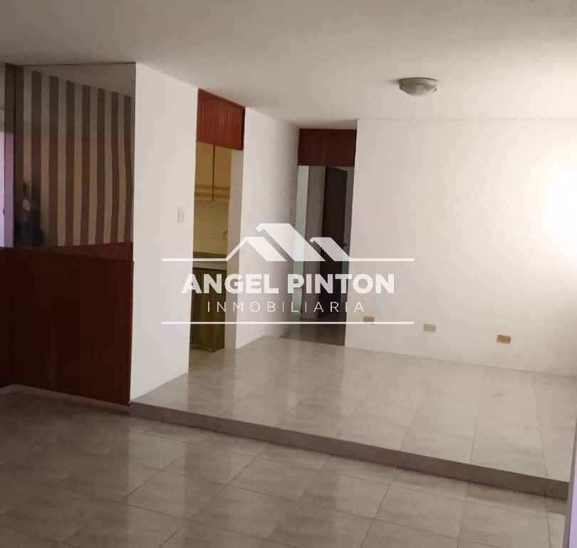 Apartamento en Calle Chile, Cabimas - 1