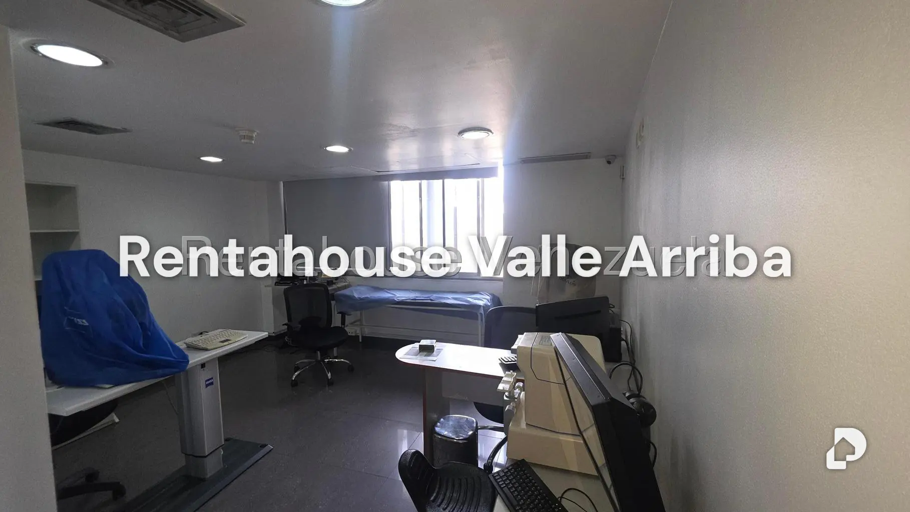 Local comercial en Parroquia Catedral, Caracas – 27