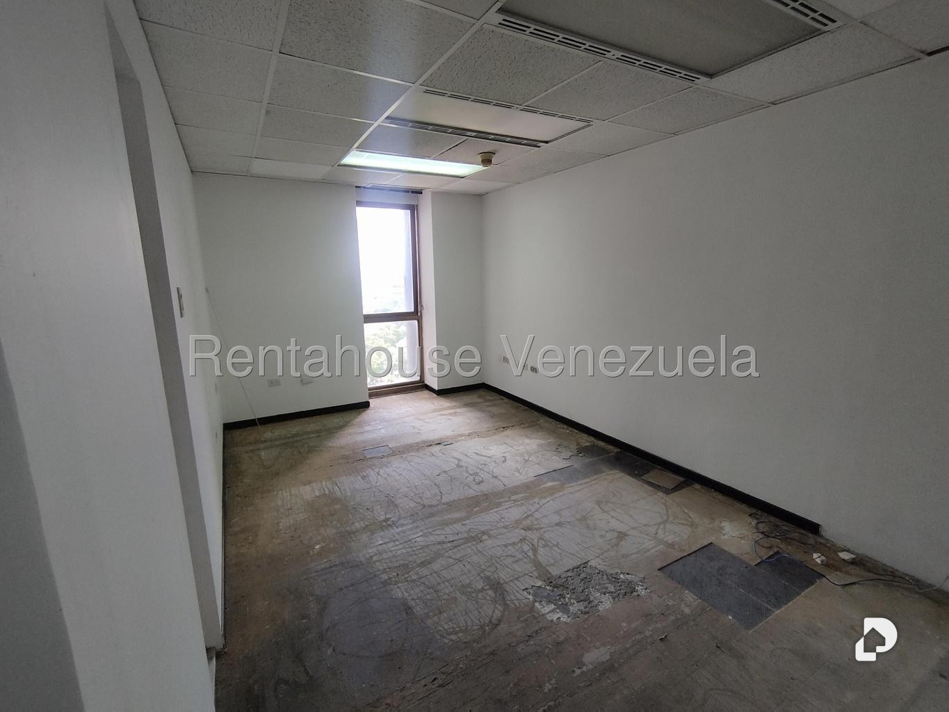 Oficina en Los Palos Grandes, Caracas – 21