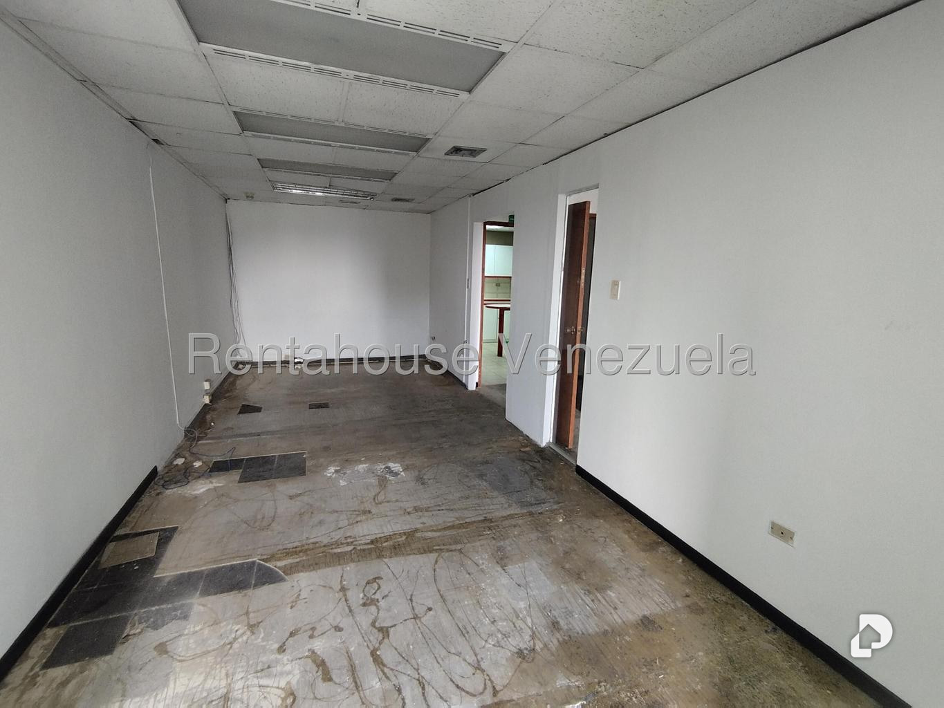 Oficina en Los Palos Grandes, Caracas – 20