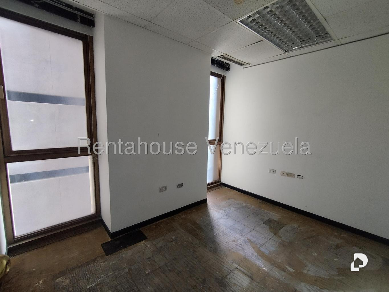Oficina en Los Palos Grandes, Caracas – 7
