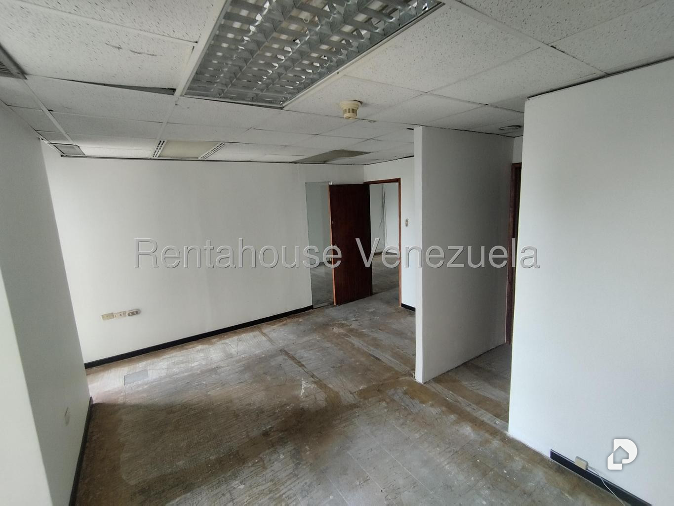 Oficina en Los Palos Grandes, Caracas – 23