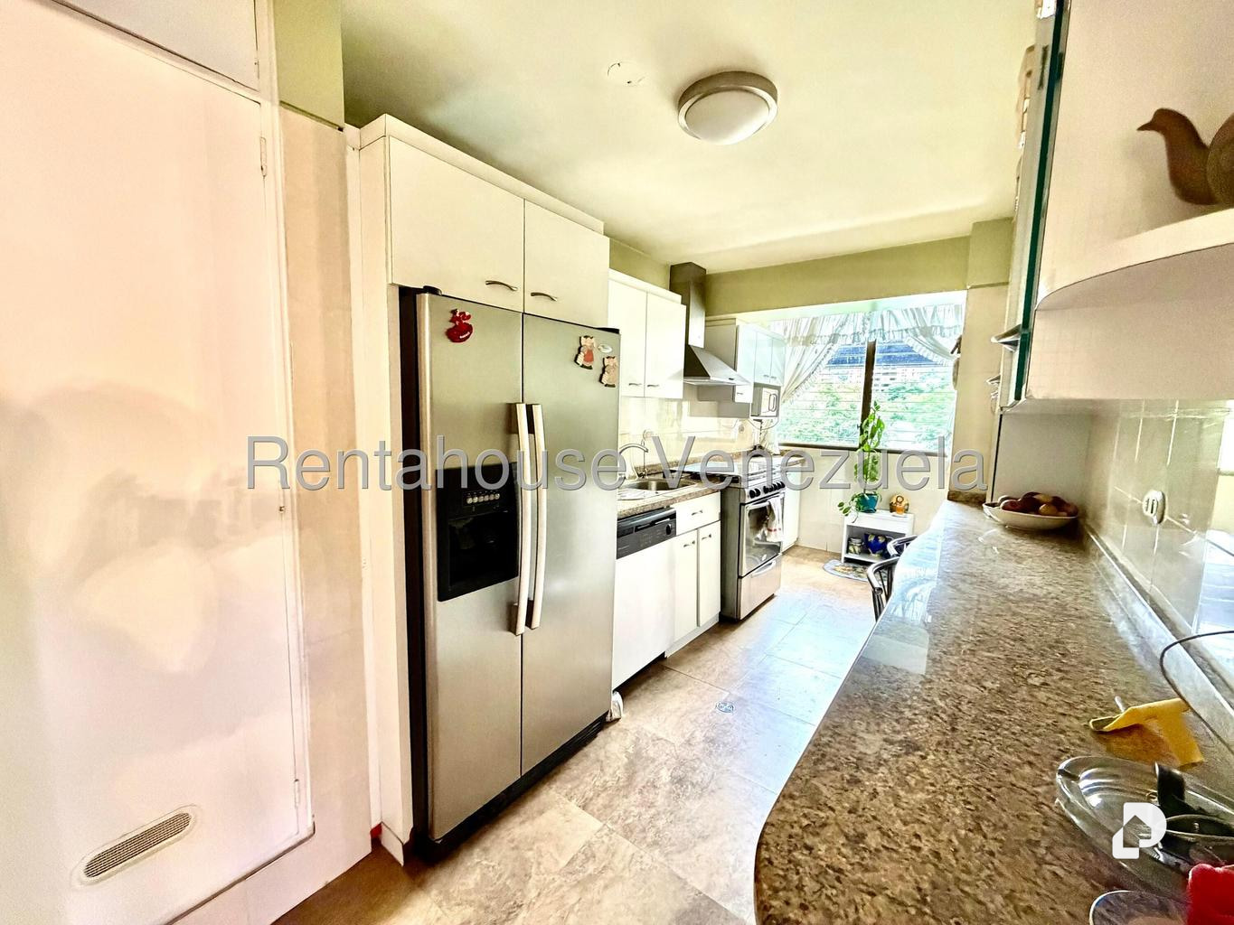Apartamento en Las Mesetas de Santa Rosa de Lima, Caracas – 9