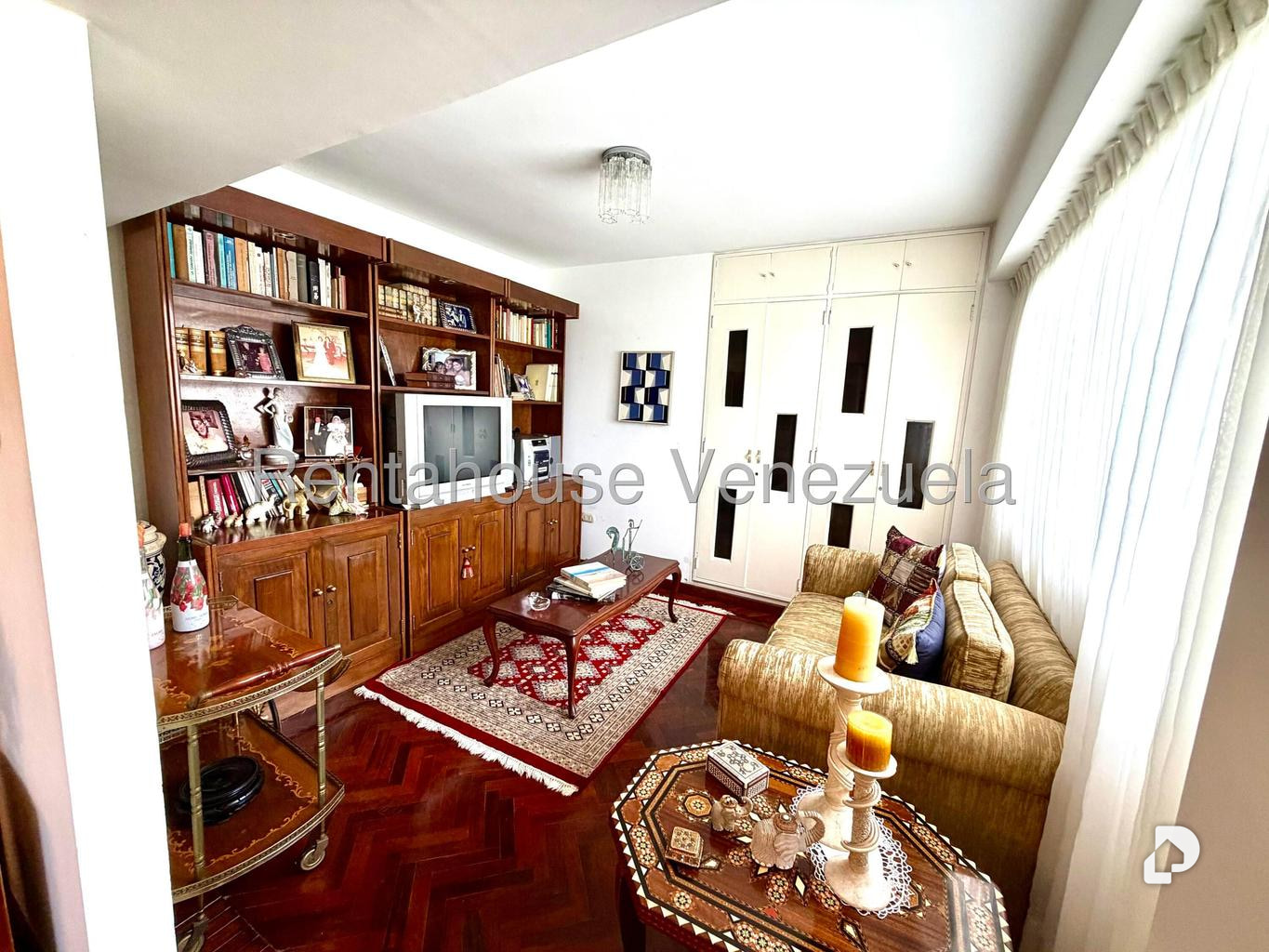 Apartamento en Las Mesetas de Santa Rosa de Lima, Caracas – 7