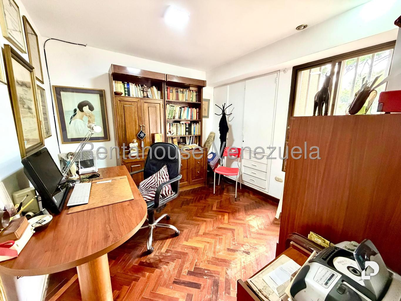Apartamento en Las Mesetas de Santa Rosa de Lima, Caracas – 13