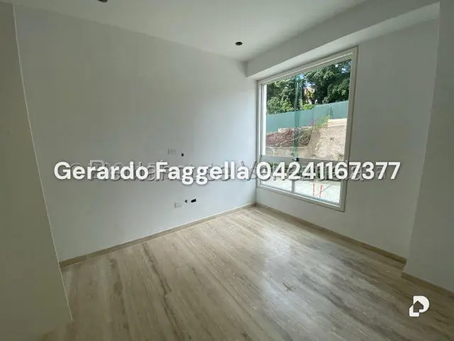 Apartamento en Lomas de La Laguntia, Caracas – 11