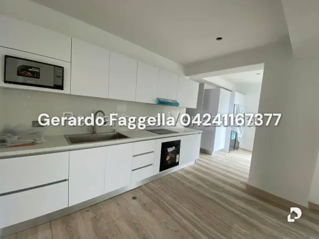 Apartamento en Lomas de La Laguntia, Caracas – 17