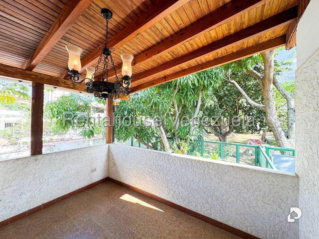 Casa en San Bernardino, Caracas – 55